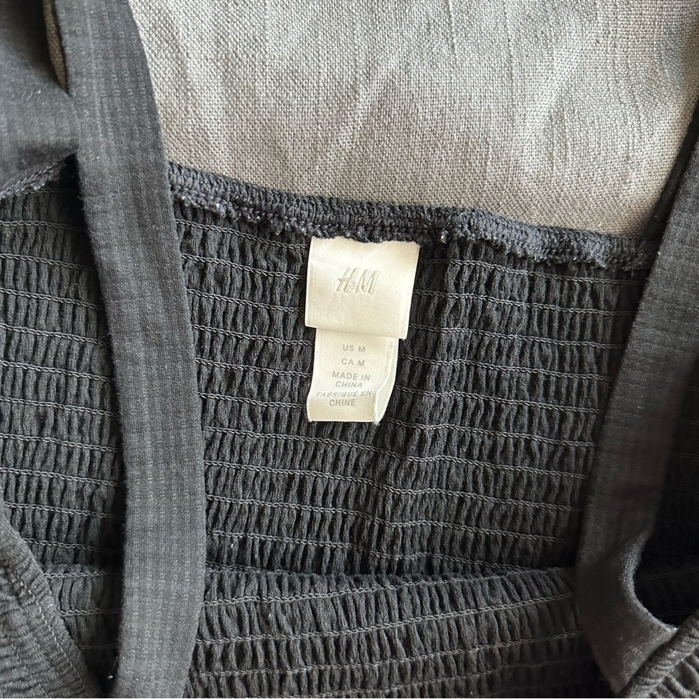 H&M | Tank - Picture 4 of 4